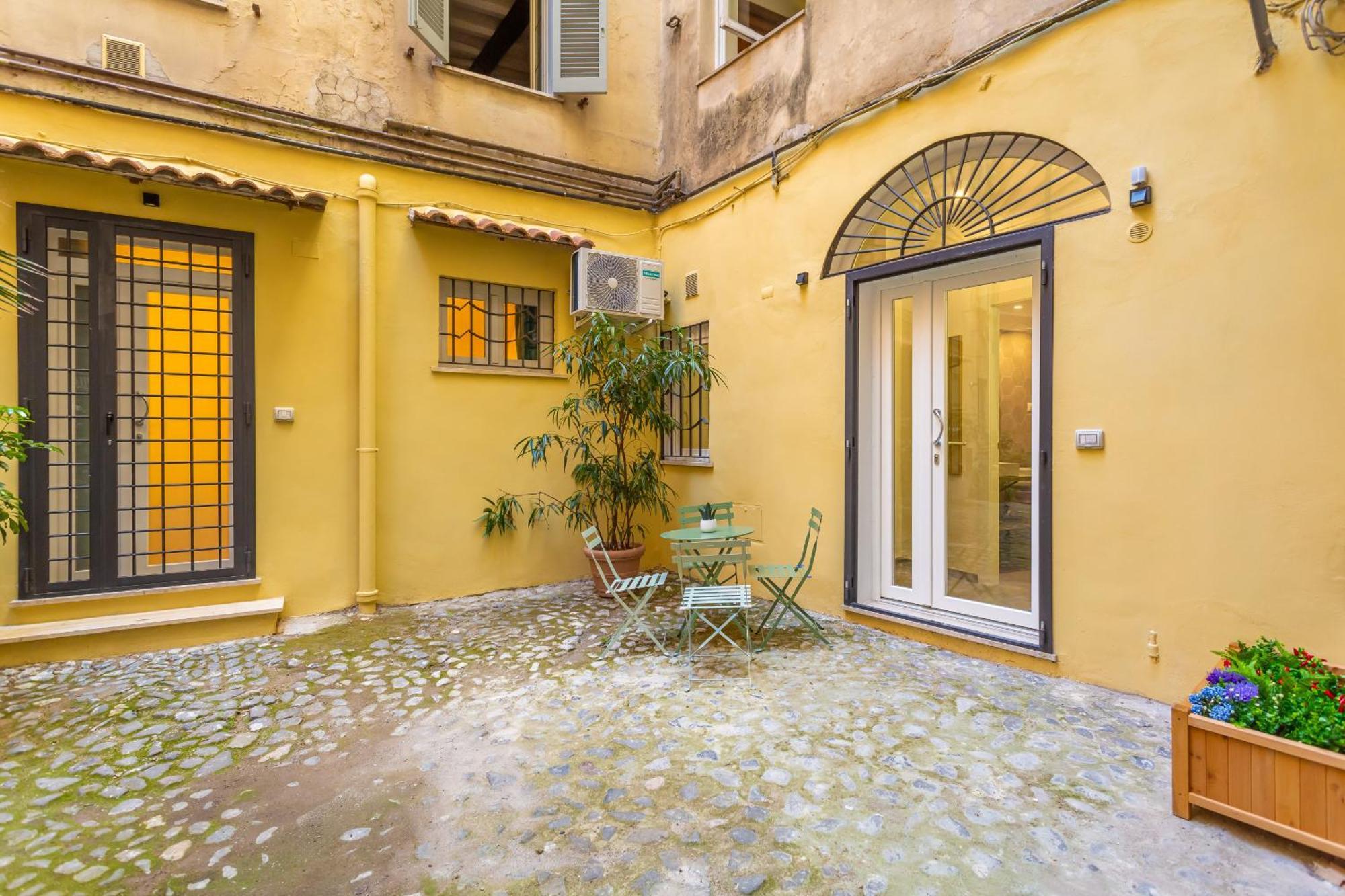 Pantheon Giovanni Hideaway Apartment *