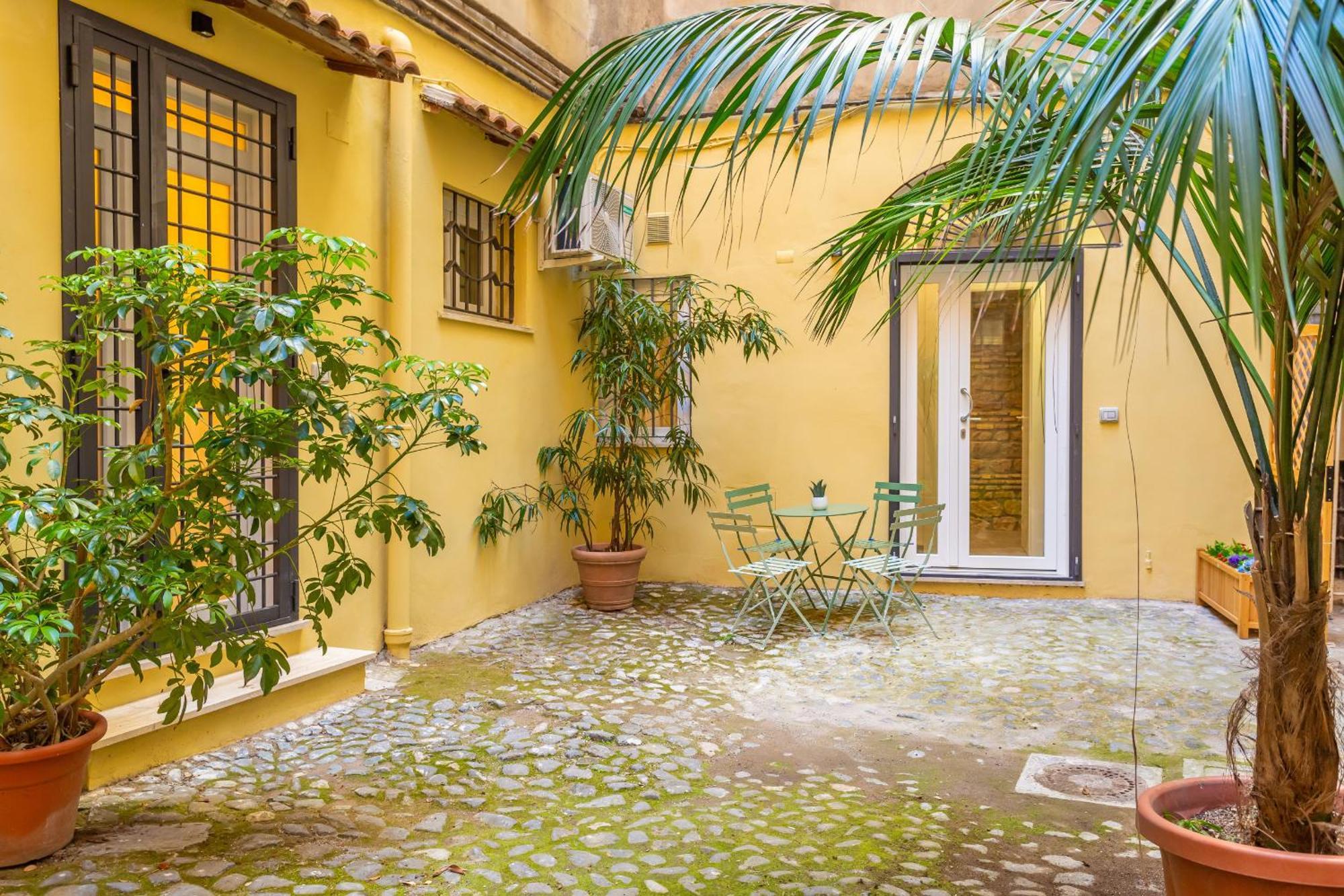 Pantheon Giovanni Hideaway Apartment Rome